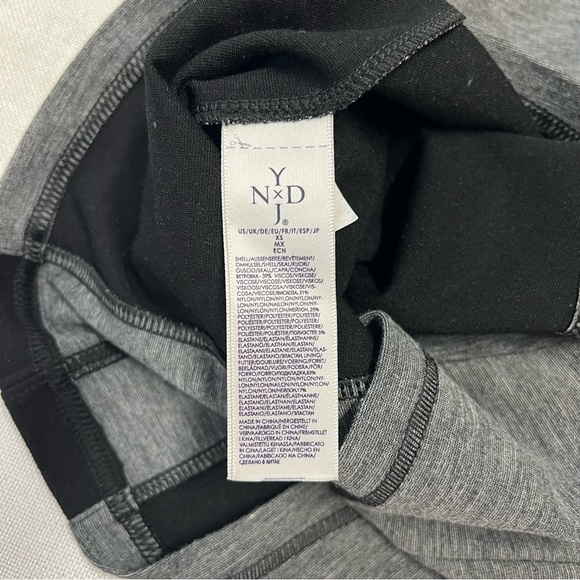 NYDJ Seamed Trainer Tank With Shelf Bra Dark Heather Grey & Black XS NWT - Picture 10 of 11